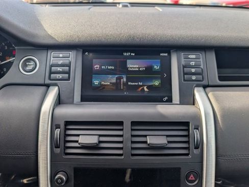 Used 2018 Land Rover Discovery Sport SE image 12
