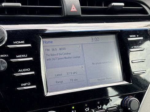 Used 2018 Toyota Camry LE image 21