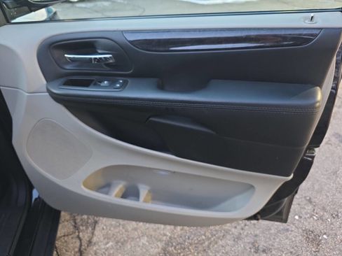 Used 2015 Dodge Grand Caravan SE w/ Quick Order Package 29E SE image 21