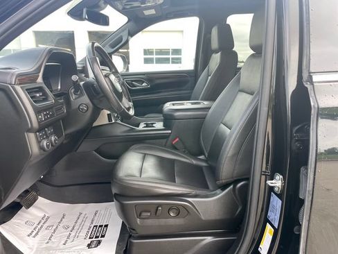 Used 2023 Chevrolet Tahoe LT w/ Luxury Package AWD/4WD image 19