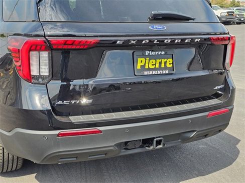 New 2025 Ford Explorer Active image 7