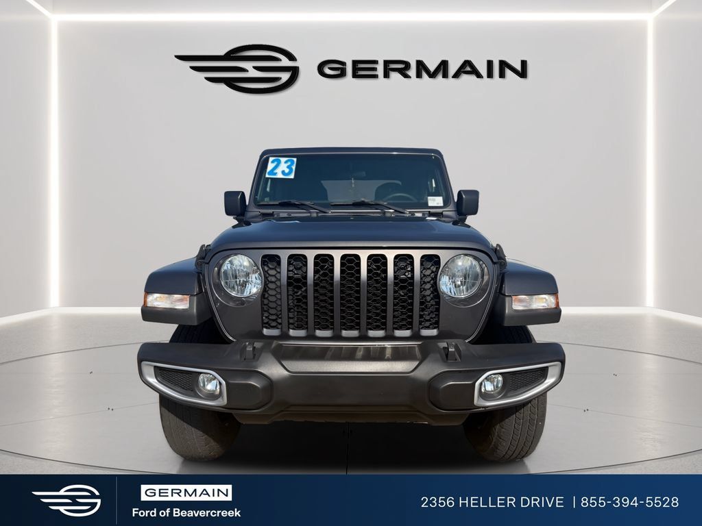 Used 2023 Jeep Gladiator Sport AWD/4WD image 3