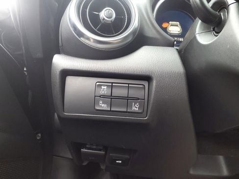 Used 2018 MAZDA MX-5 Miata RF Grand Touring image 15