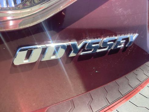 Used 2017 Honda Odyssey SE image 7