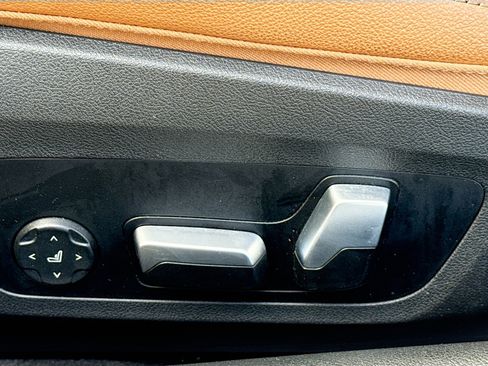 Used 2022 BMW 430i Coupe w/ M Sport Package image 24