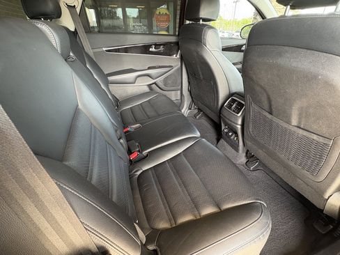 Used 2018 Kia Sorento EX w/ EX Advanced Touring Package FWD image 29