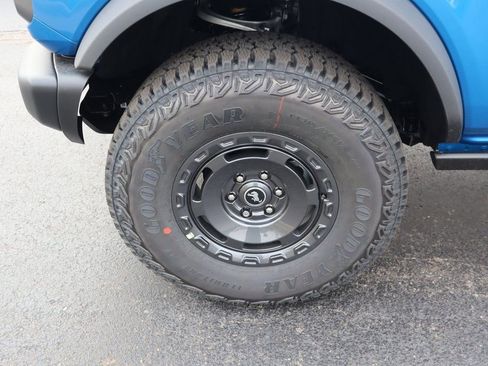 New 2025 Ford Bronco Badlands image 18