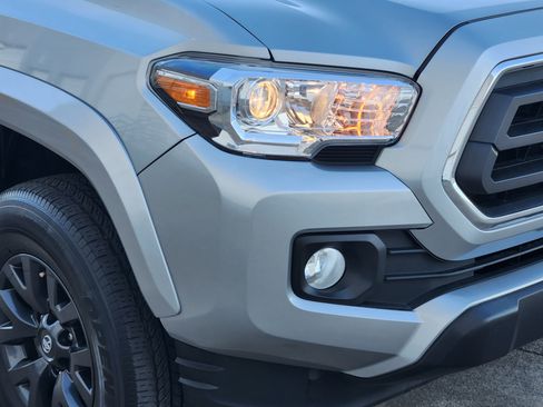 Used 2022 Toyota Tacoma SR5 image 7