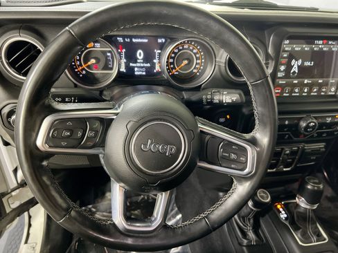 Used 2021 Jeep Wrangler Unlimited Sahara AWD/4WD image 11