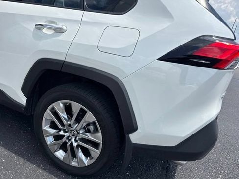 Certified 2019 Toyota RAV4 Limited AWD/4WD image 14