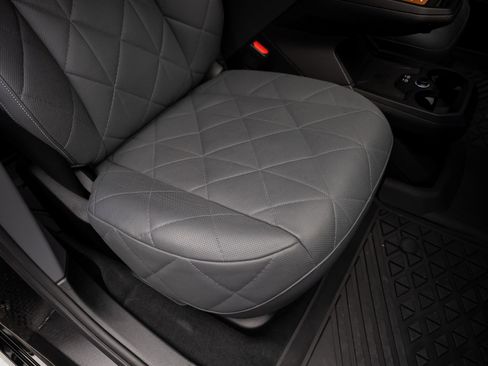 Used 2024 BMW iX xDrive50 w/ Premium Package image 62