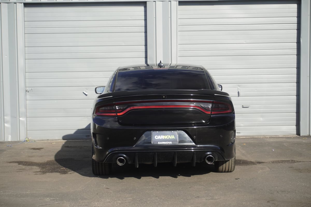Used 2022 Dodge Charger R/T w/ Plus Group RWD image 4