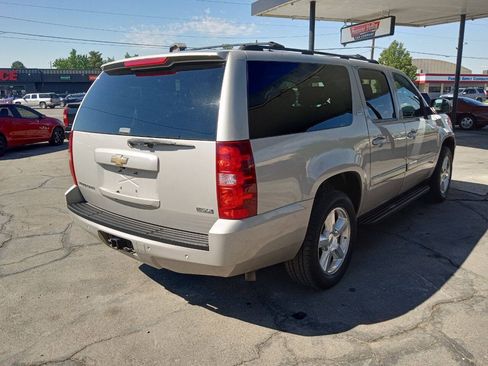 Used 2007 Chevrolet Suburban LTZ w/ LTZ Preferred Equipment Group AWD/4WD image 5