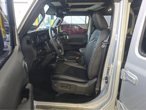 Used 2024 Jeep Wrangler Unlimited Rubicon 4xe AWD/4WD image 4