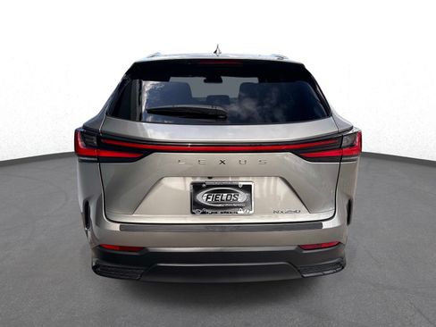 Used 2024 Lexus NX 250 FWD w/ Towing Package (2000 Lbs) image 4