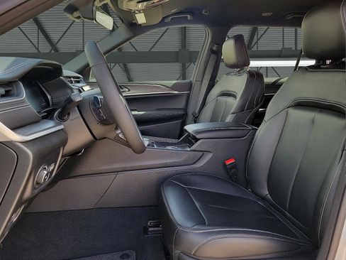 New 2025 Jeep Grand Cherokee L Limited w/ Black Appearance Package image 9