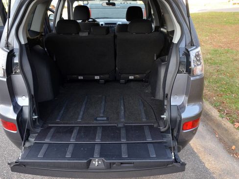 Used 2008 Mitsubishi Outlander ES image 9