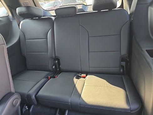 Used 2026 Chevrolet Traverse High Country w/ LPO, Floor Liner Package AWD/4WD image 15