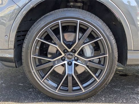 Used 2023 Audi Q7 3.0T Prestige image 32