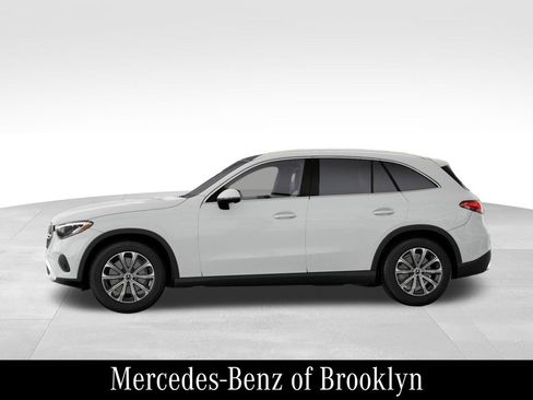 Used 2026 Mercedes-Benz GLC 300 4MATIC image 36