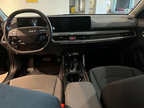 Used 2025 Kia K4 FWD image 32