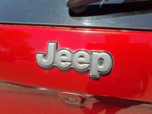 Used 2017 Jeep Cherokee Trailhawk w/ Trailer Tow Group image 26