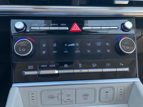 Used 2025 Hyundai Santa Fe Calligraphy image 29