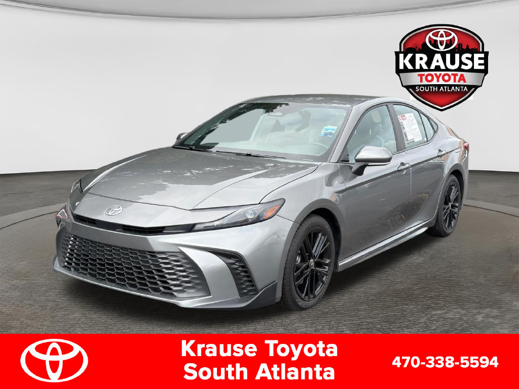 Used 2025 Toyota Camry SE FWD image 3