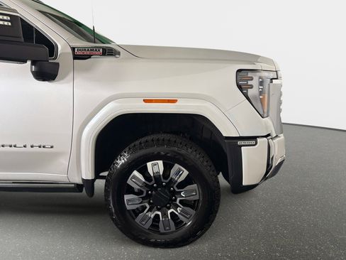 Used 2025 GMC Sierra 2500 Denali w/ Denali Reserve Package image 21