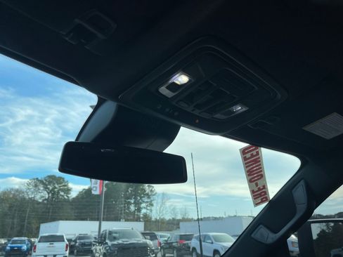 Used 2024 GMC Sierra 2500 AT4 w/ AT4 Preferred Package image 22