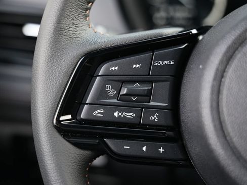 Used 2025 Subaru Forester Touring AWD/4WD image 32