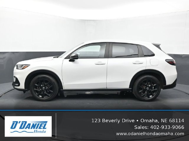Used 2025 Honda HR-V Sport image 2