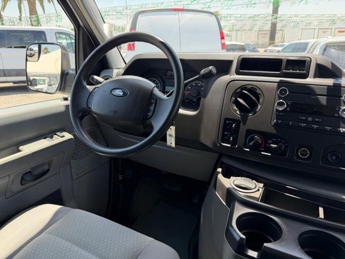 Used 2011 Ford E-350 and Econoline 350 XLT RWD image 24