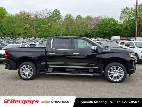 Certified 2022 Chevrolet Silverado 1500 High Country w/ High Country Premium Package AWD/4WD image 9