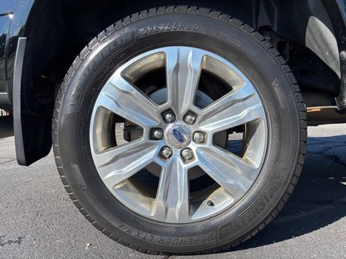 Used 2018 Ford F150 Platinum w/ Equipment Group 701A Luxury AWD/4WD image 16