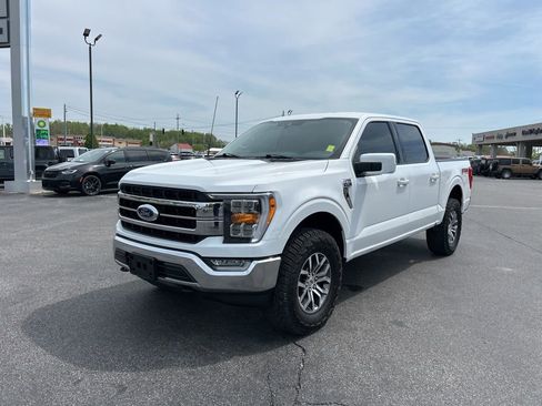 Used 2022 Ford F150 Lariat w/ Trailer Tow Package AWD/4WD image 9