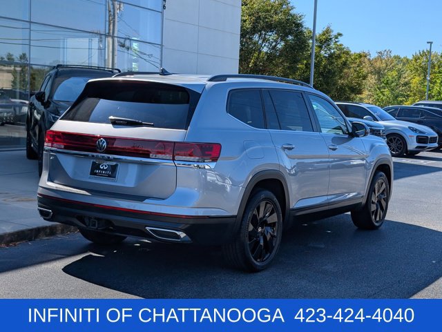Used 2024 Volkswagen Atlas SE w/ Black Wheel Package FWD image 7
