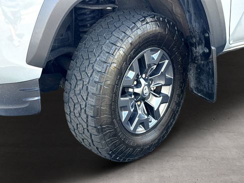 Used 2021 Toyota Tacoma SR5 w/ Trail Edition AWD/4WD image 23