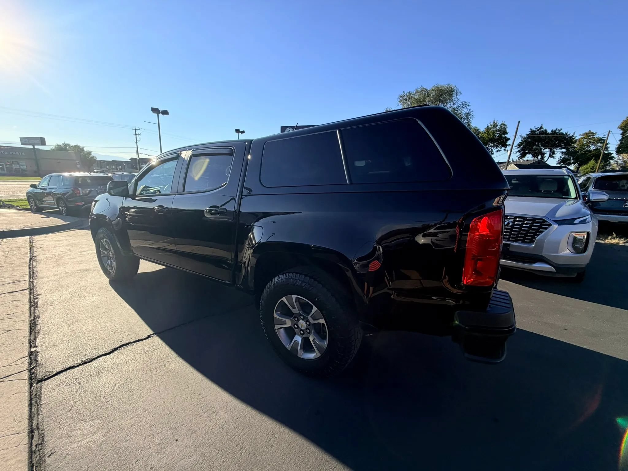 Used 2022 Chevrolet Colorado LT w/ Safety Package AWD/4WD image 5