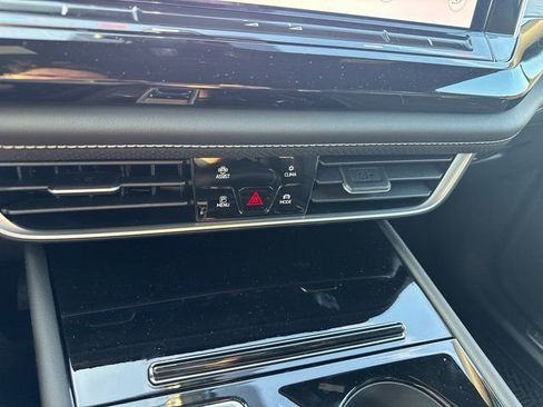 New 2025 Volkswagen Atlas Cross Sport SE image 31