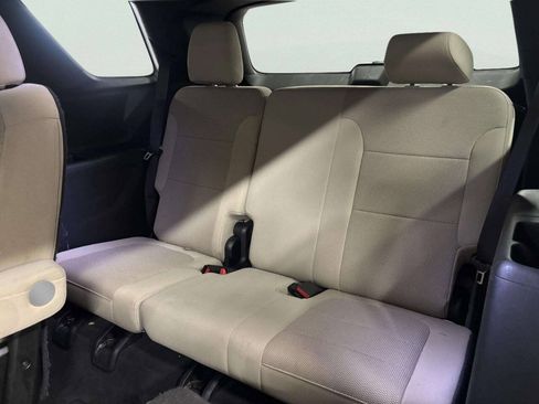 Used 2023 Chevrolet Traverse LT w/ LPO, Cargo Package AWD/4WD image 18