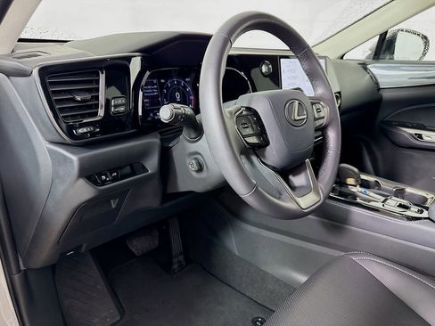 Certified 2025 Lexus NX 250 FWD w/ Premium Package image 9