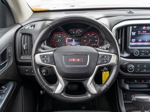 Used 2015 GMC Canyon SLE image 14