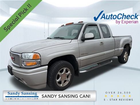 Used 2004 GMC Sierra 1500 Denali image 1