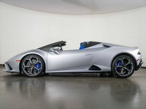 Used 2023 Lamborghini Huracan EVO RWD image 5