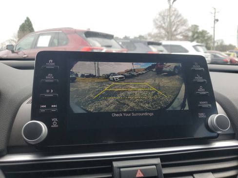 Used 2018 Honda Accord EX image 23