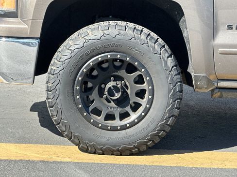 Used 2015 Chevrolet Silverado 1500 LT w/ LT Convenience Package image 22