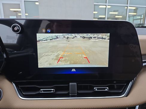 Used 2025 Chevrolet Equinox ACTIV image 24