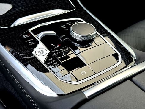 New 2026 BMW X5 xDrive40i w/ M Sport Package image 13