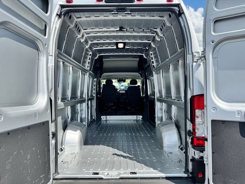 New 2026 RAM ProMaster 3500 w/ Quick Order Package 22H SLT+ FWD image 13